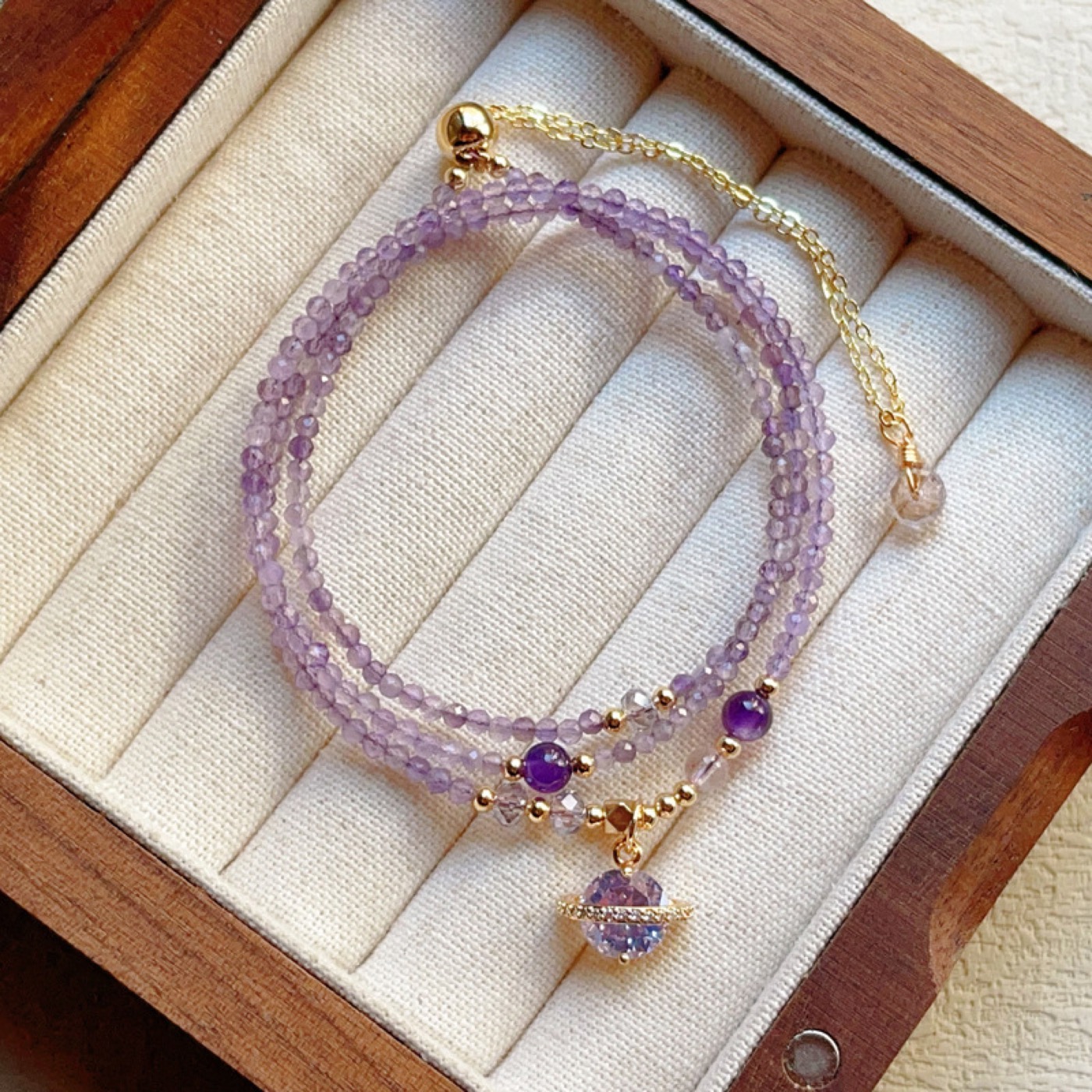 Featured crystal bracelet