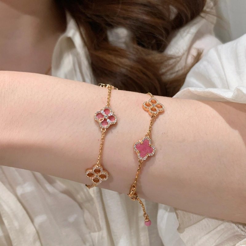 O1CN018BaEzl1mJpHPJUe10 2219671184934 0 cib crystal bracelet