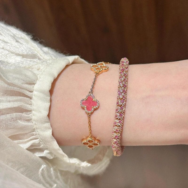 O1CN01eBmybe1mJpHPle4rH 2219671184934 0 cib crystal bracelet