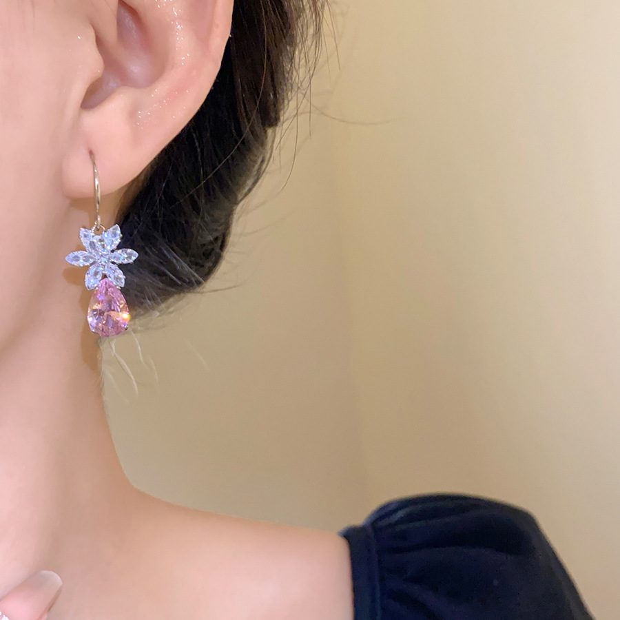 Buy European and American zircon water drop flower ear hook necklace suit light luxury high sense clavicle chain exquisite fashion temperament jewelry | Kibo Space Jewelry O1CN01jxfIIv1a2Aa4DaXSH 4070793271 0 cib crystal bracelet