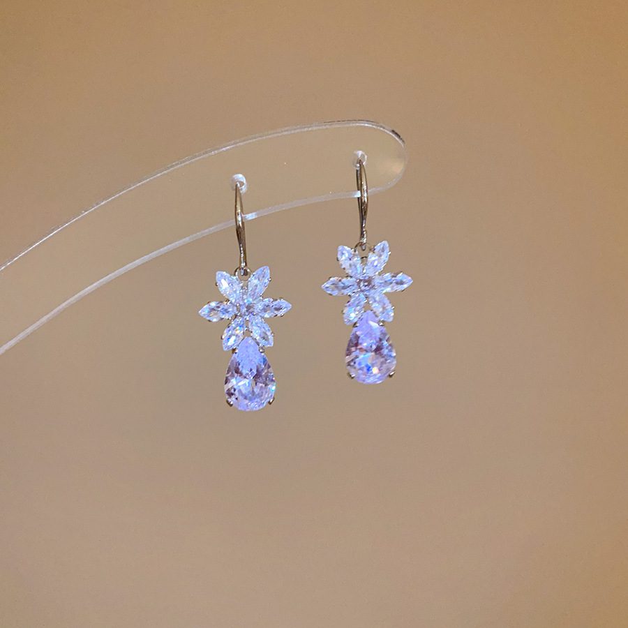 Buy European and American zircon water drop flower ear hook necklace suit light luxury high sense clavicle chain exquisite fashion temperament jewelry | Kibo Space Jewelry O1CN01sBnhoQ1a2Aa5V49pA 4070793271 0 cib crystal bracelet